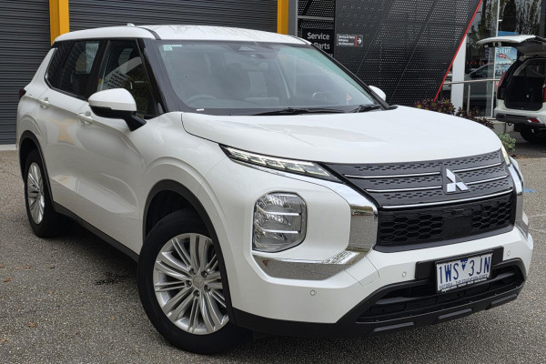 2023 Mitsubishi Outlander ZM ES SUV