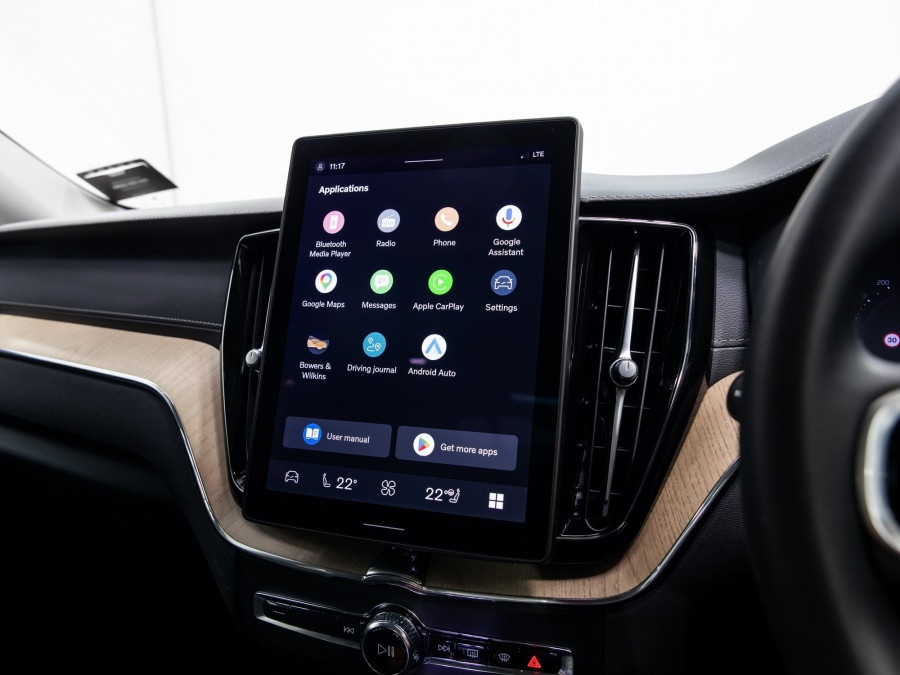 2025 Volvo XC60 UZ B5 Ultra Dark 2L Petrol AWD SUV Image 15