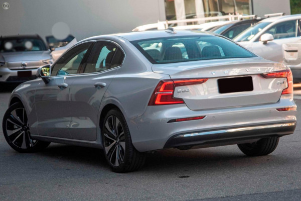 2024 MY25 Volvo S60  Ultra B5 Bright Sedan Image 4