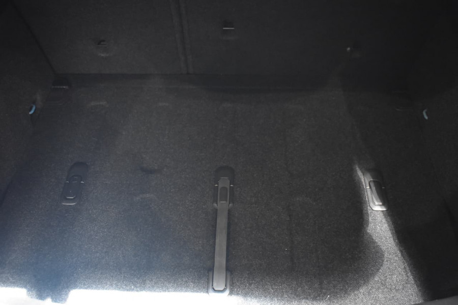 2015 Volvo V40 (No Series) MY16 T5 R-Design Hatchback Image 18