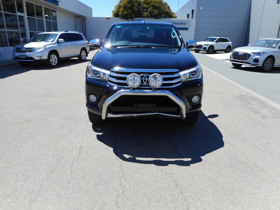 2016 Toyota HiLux GUN126R SR5 Utility Image 3