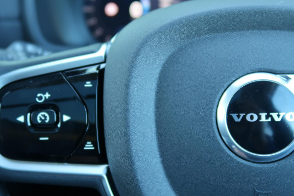 2025 MY26 Volvo XC90 L Series Plus B5 Bright SUV Image 25