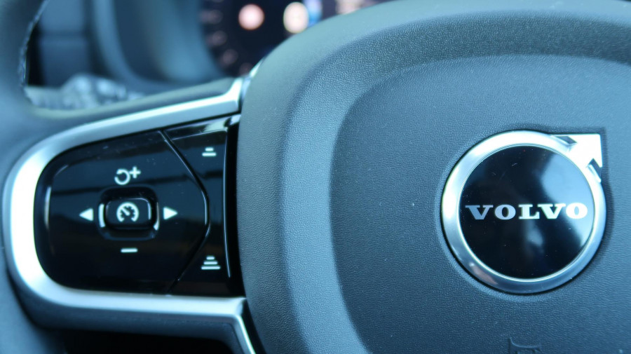 2025 MY26 Volvo XC90 L Series Plus B5 Bright SUV Image 25