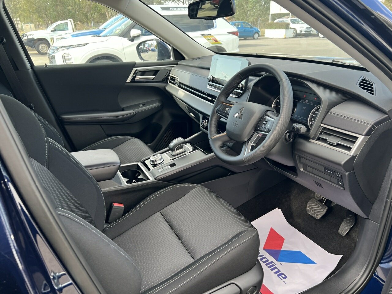 2024 Mitsubishi Outlander ZM LS SUV Image 10