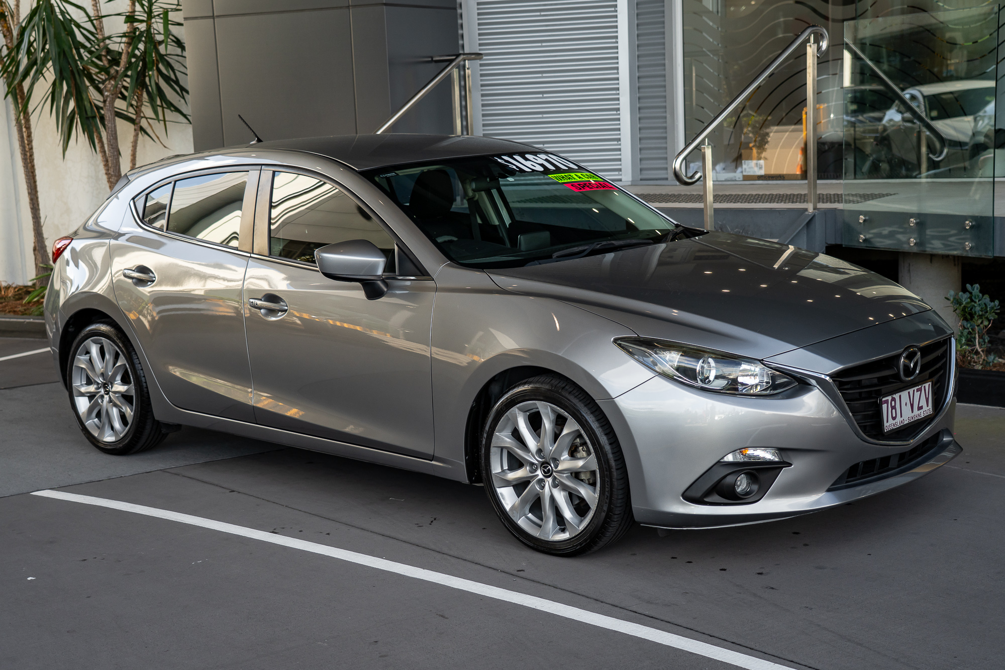 2015 Mazda 3 BM5438 SP25 Hatch Image 3