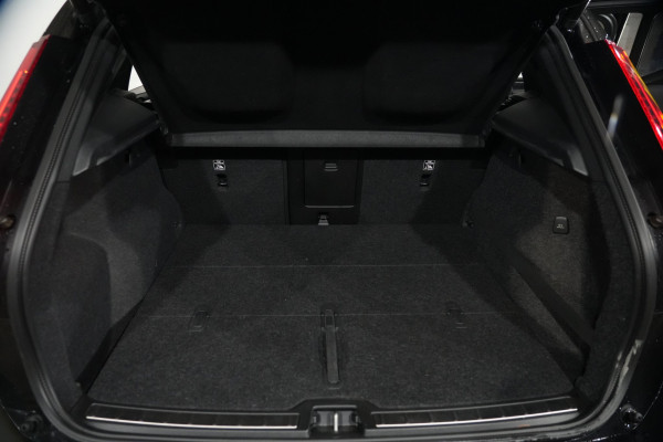 2020 Volvo XC40 XZ T4 Inscription SUV image 31