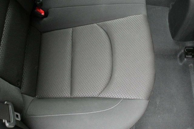 2019 [SOLD]    Mobile Image 25