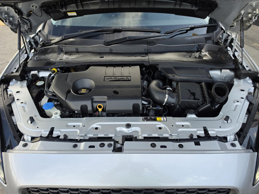 2018 Jaguar E-PACE X540 D240 HSE SUV Image 30