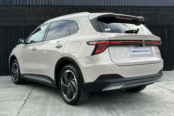 2026 MY25 MG MGS5 EV ZS3EM Essence 62 SUV Image 19