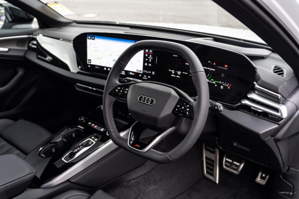 2025 Audi A5 B10 e-hybrid S-Line Wagon image 3