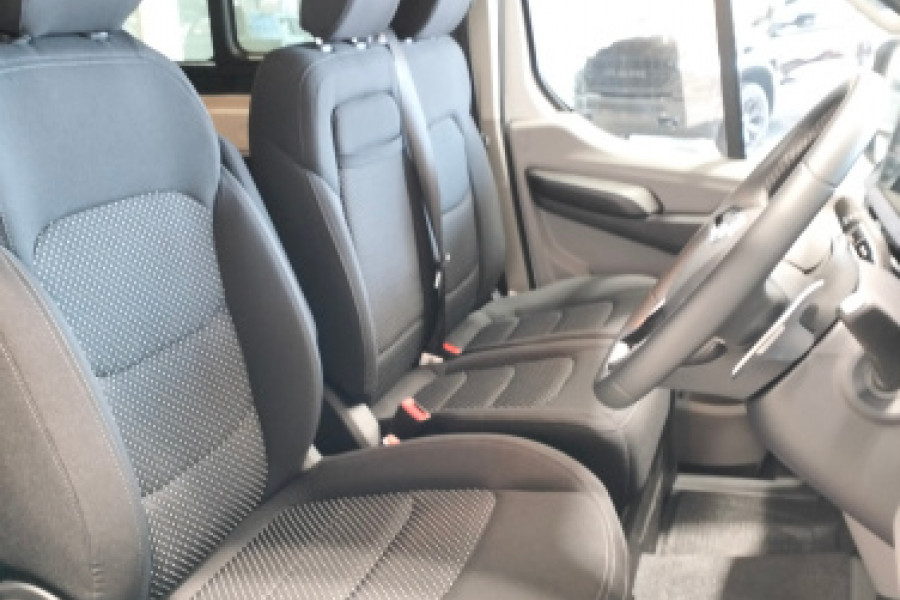 2024 LDV Deliver 9  11-Seat Bus Image 17