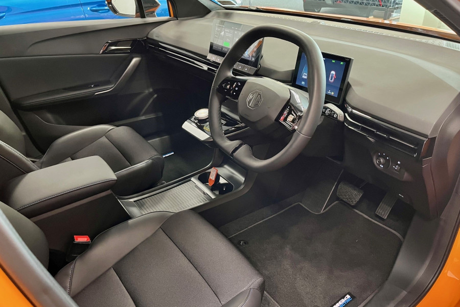 2023 MG MG4 Essence Long range (530km) Hatch Image 7