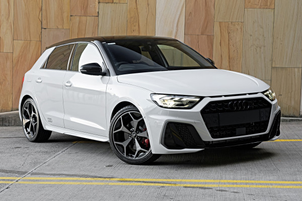 Audi A1 40 TFSI S line GB