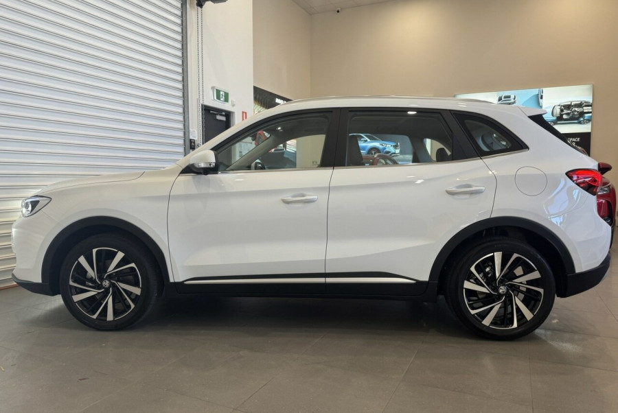 2024 MY24.5 MG ZS ZS32 Essence SUV Image 9