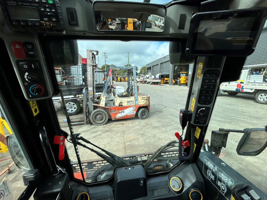 2023 JCB COMPACT TRACK LOADER Wheeled Skidsteer Loader Image 7