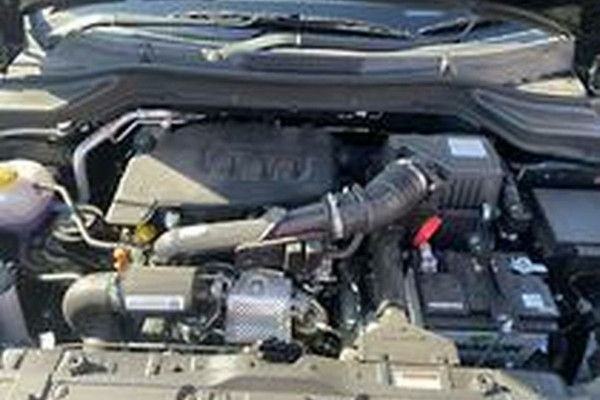2025 Mahindra XUV3X0  AX5L SUV Image 10