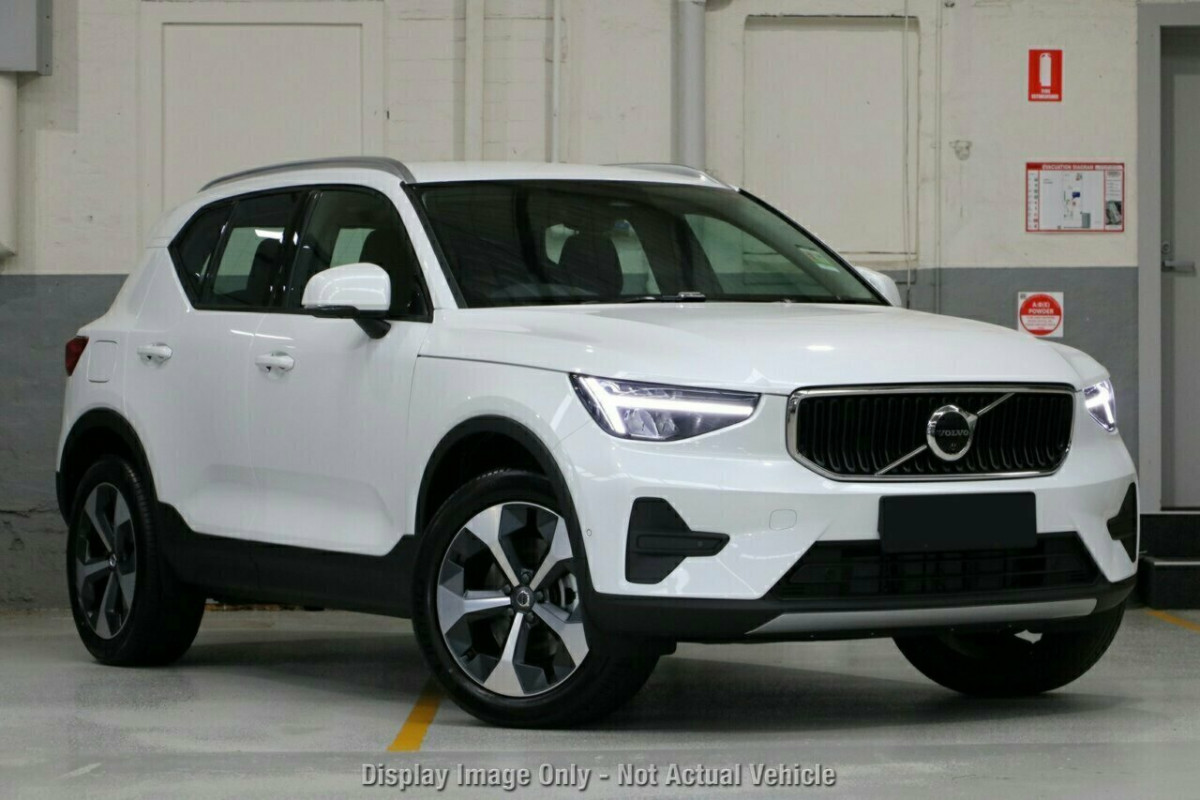 2026 Volvo XC40 XZ Plus B4 SUV