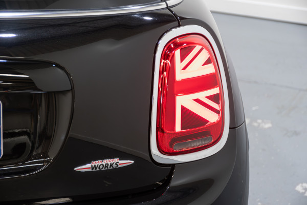 2021 MINI 3d Hatch Hatch Jcw Classic Hatch image 10