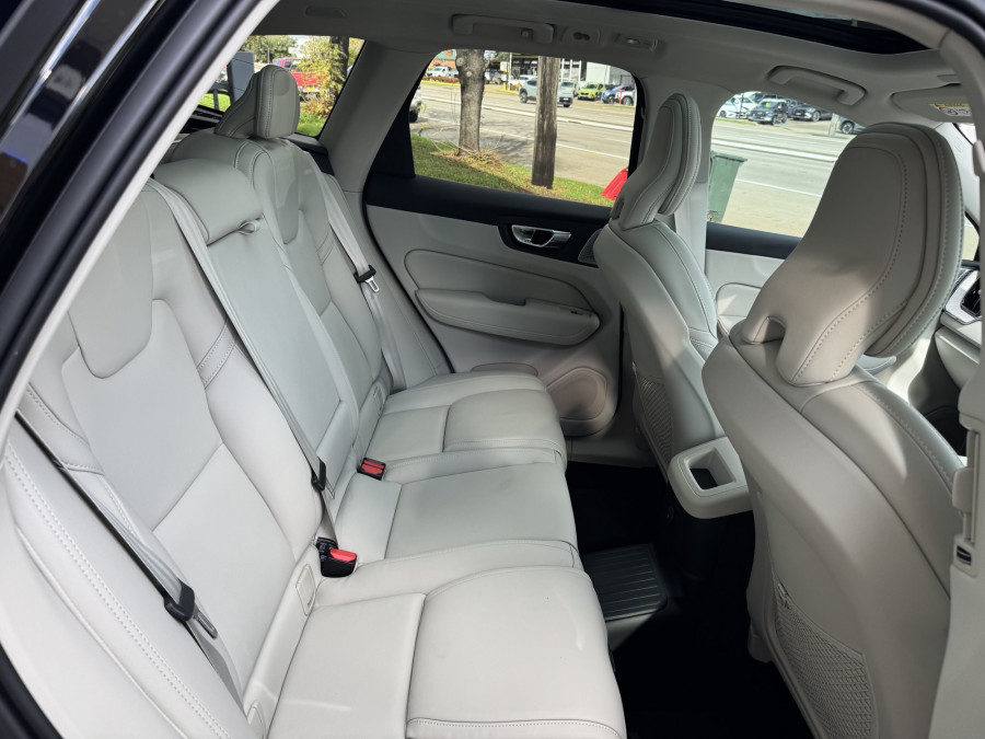2026 Volvo XC60 UZ Ultra T8 Plug-in Hybrid Dark SUV Image 14