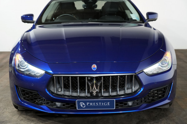 2021 Maserati Ghibli Sedan image 3