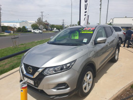 Nissan QASHQAI ST Plus J11 Series 2