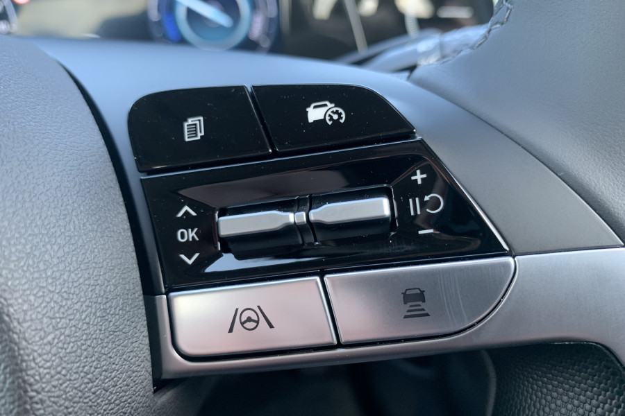 2024 MY25 Hyundai i30 CN7.V2 Elite Hybrid Sedan Image 18