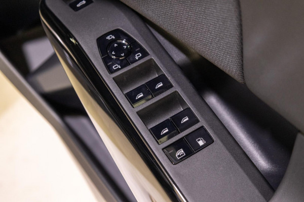 2026 BMW X3 G45 30e xDrive SUV image 17