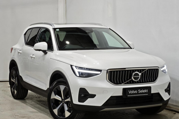 2025 MY26 Volvo XC40 XZ Ultra B4 Bright SUV Image 1