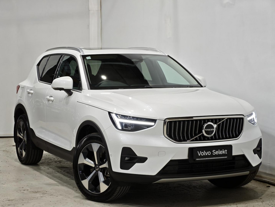 2025 MY26 Volvo XC40 XZ Ultra B4 Bright SUV Image 1