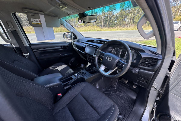 2023 Toyota HiLux GUN126R SR Cab Chassis Image 3