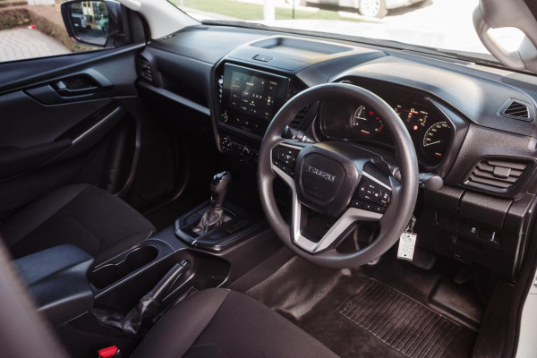 2024 Isuzu D-MAX RG SX High Ride Cab Chassis Image 2