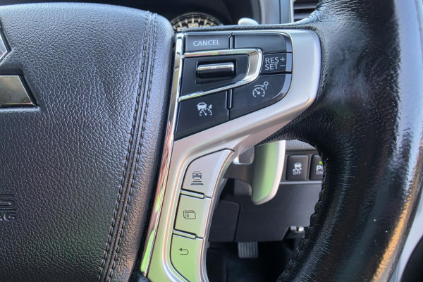 2020 Mitsubishi Pajero Sport QE GLS SUV Image 27