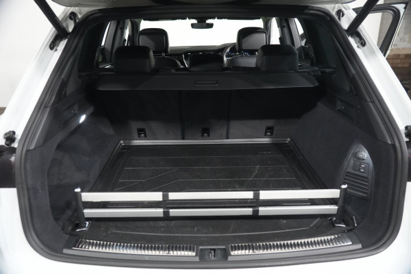 2024 Volkswagen Touareg 210TDI R-Line SUV image 35