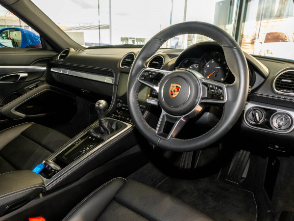 2024 Porsche Cayman Cayman - Style Edition Coupe image 7