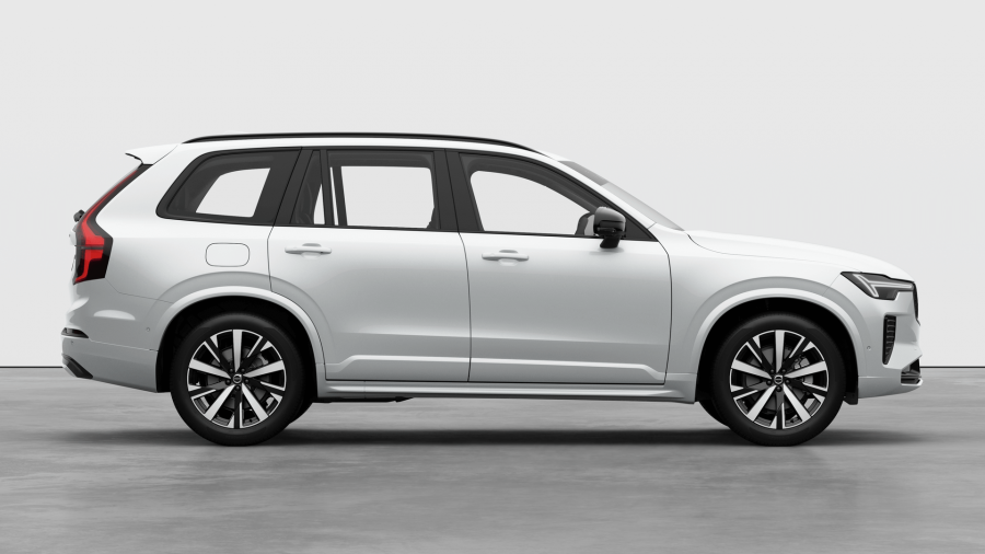2026 Volvo XC90 L Series Plus T8 Plug-in Hybrid Dark SUV Image 5