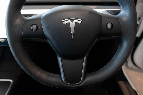 2022 Tesla Model 3  Rear-Wheel Drive Sedan image 11