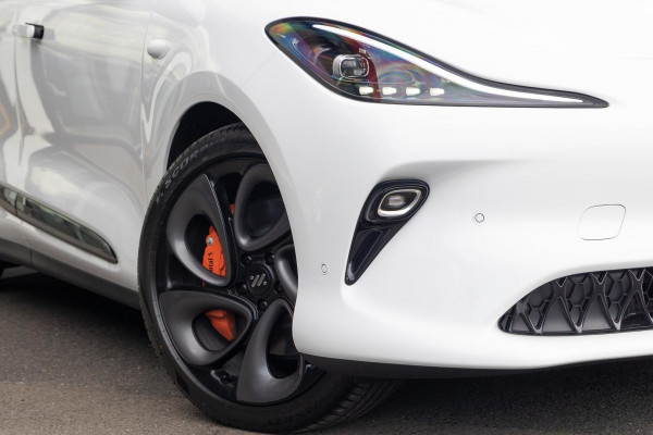 2025 MG IM6 S12L Performance SUV Image 6