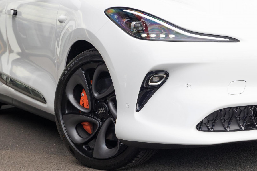 2025 MG IM6 S12L Performance SUV Image 6
