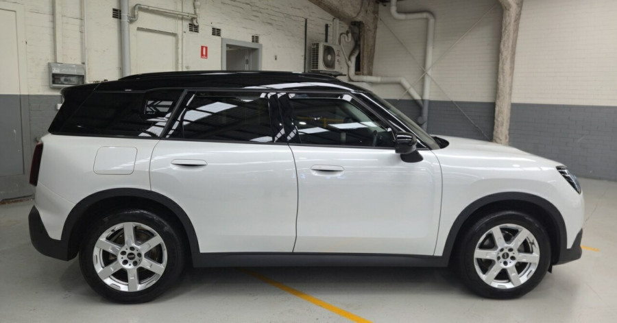 2024 MINI Countryman U25 S Classic Wagon Image 4