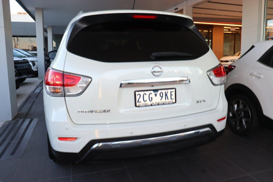 2016 Nissan Pathfinder R52 ST-L SUV Image 10