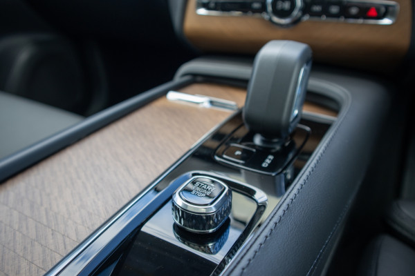 2024 Volvo XC90 B5 AWD PLUS SUV Image 5