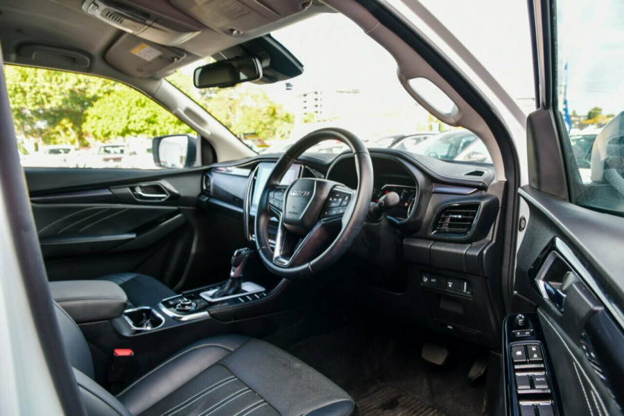 2023 Isuzu MU-X RJ LS-T SUV Image 19
