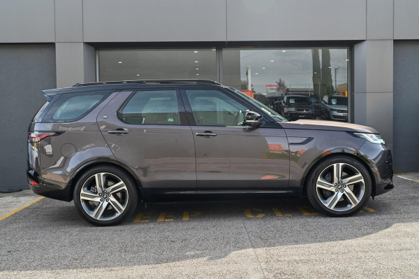 2025 Land Rover Discovery Series 5 D350 Dynamic HSE SUV image 6