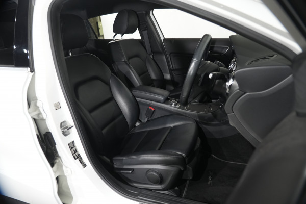 2019 Mercedes-Benz GLA-Class 180 SUV Image 24