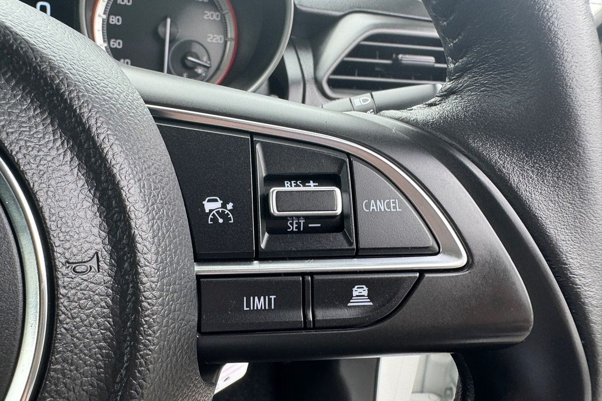 2023 Suzuki Swift AZ Series II GL Hatch Image 13