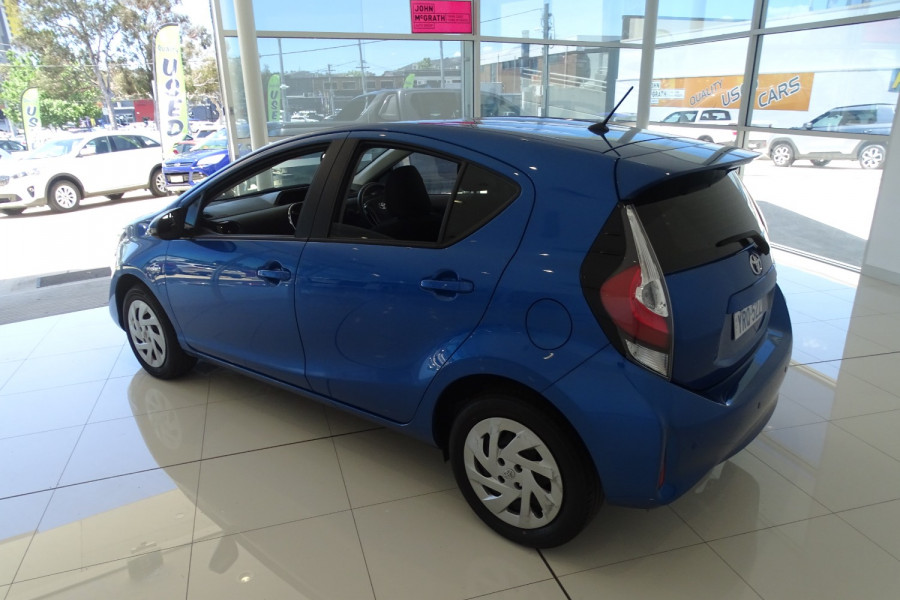 2018 Toyota Prius C NHP10R Hatch Image 11