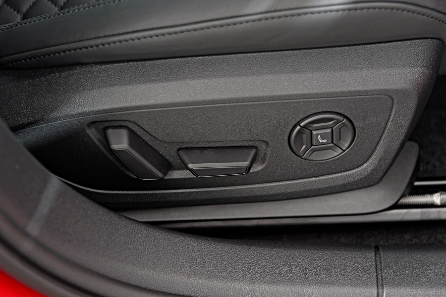 2026 MY25 Audi RS3 GY 294Kw | Carbon Ceramic Brakes | Carbon Pack Hatch