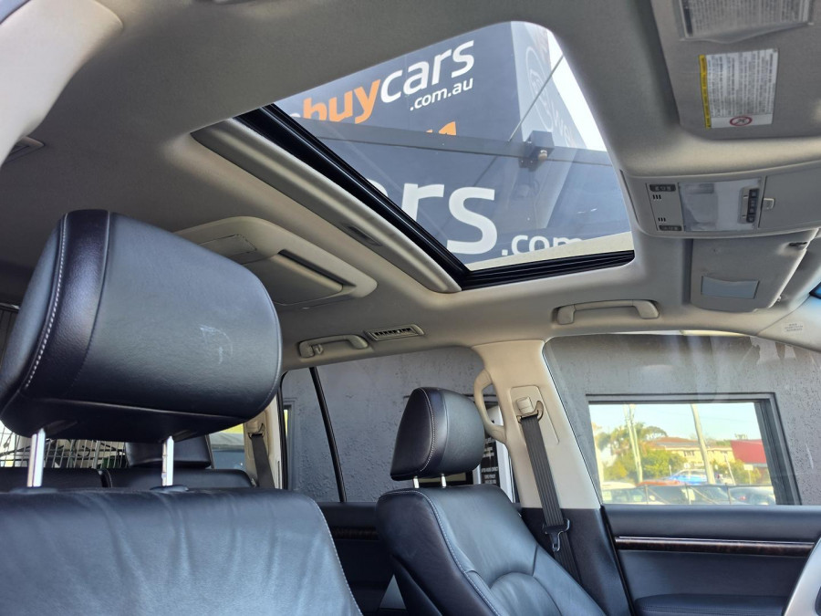 2012 MY10 Toyota LandCruiser VDJ200R Sahara SUV Image 28