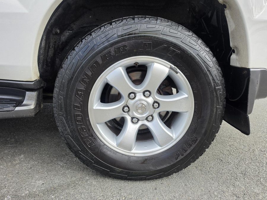 2007 Toyota LandCruiser Prado KDJ120R GXL SUV Image 11