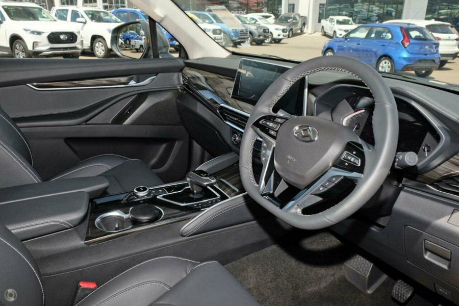 2024 LDV D90 SV9A Executive SUV Image 6